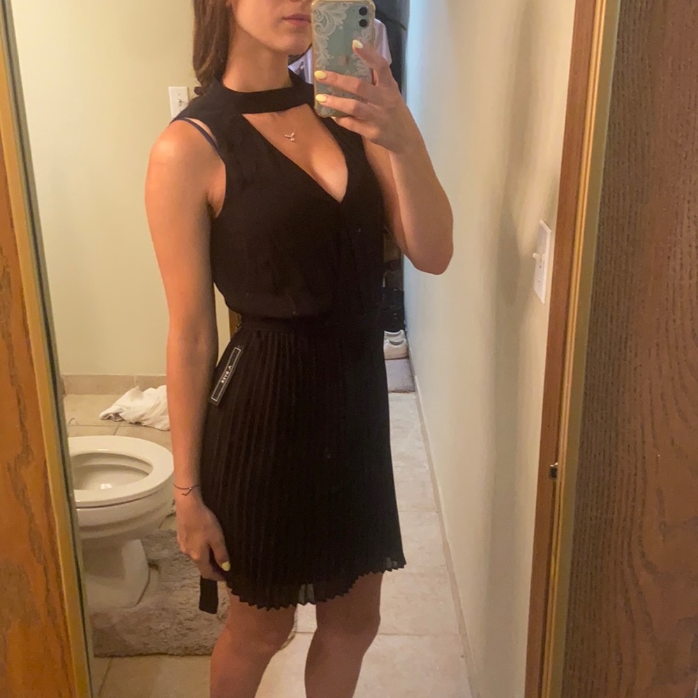 Black simple dress